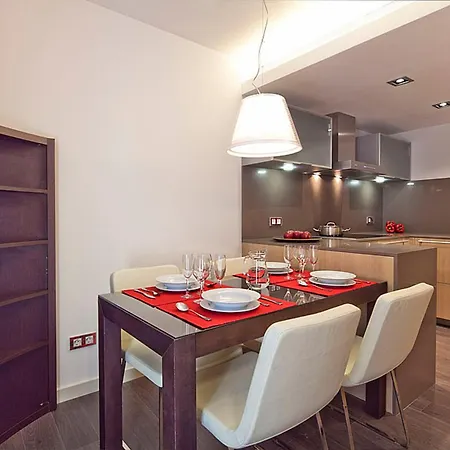 Apartment Ola Living Portaferrissa