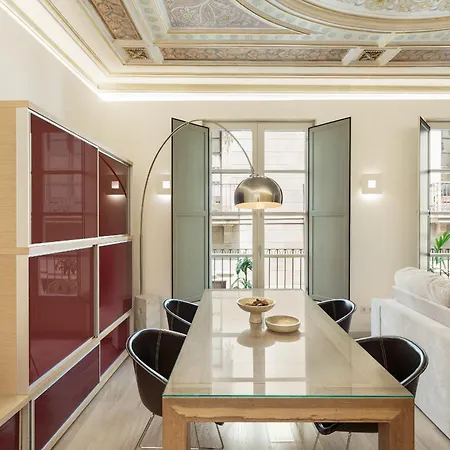 Ola Living Portaferrissa Apartment